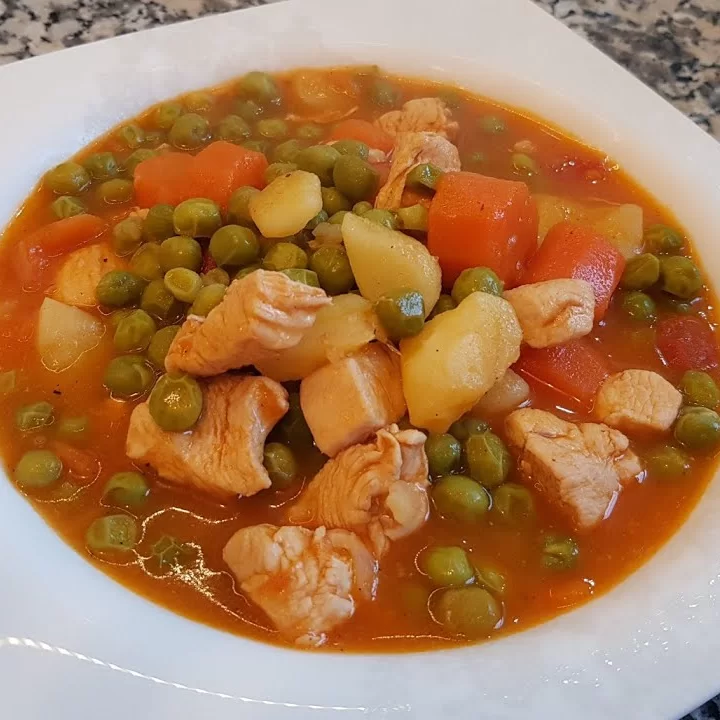 طبق الدجاج والبازلاء